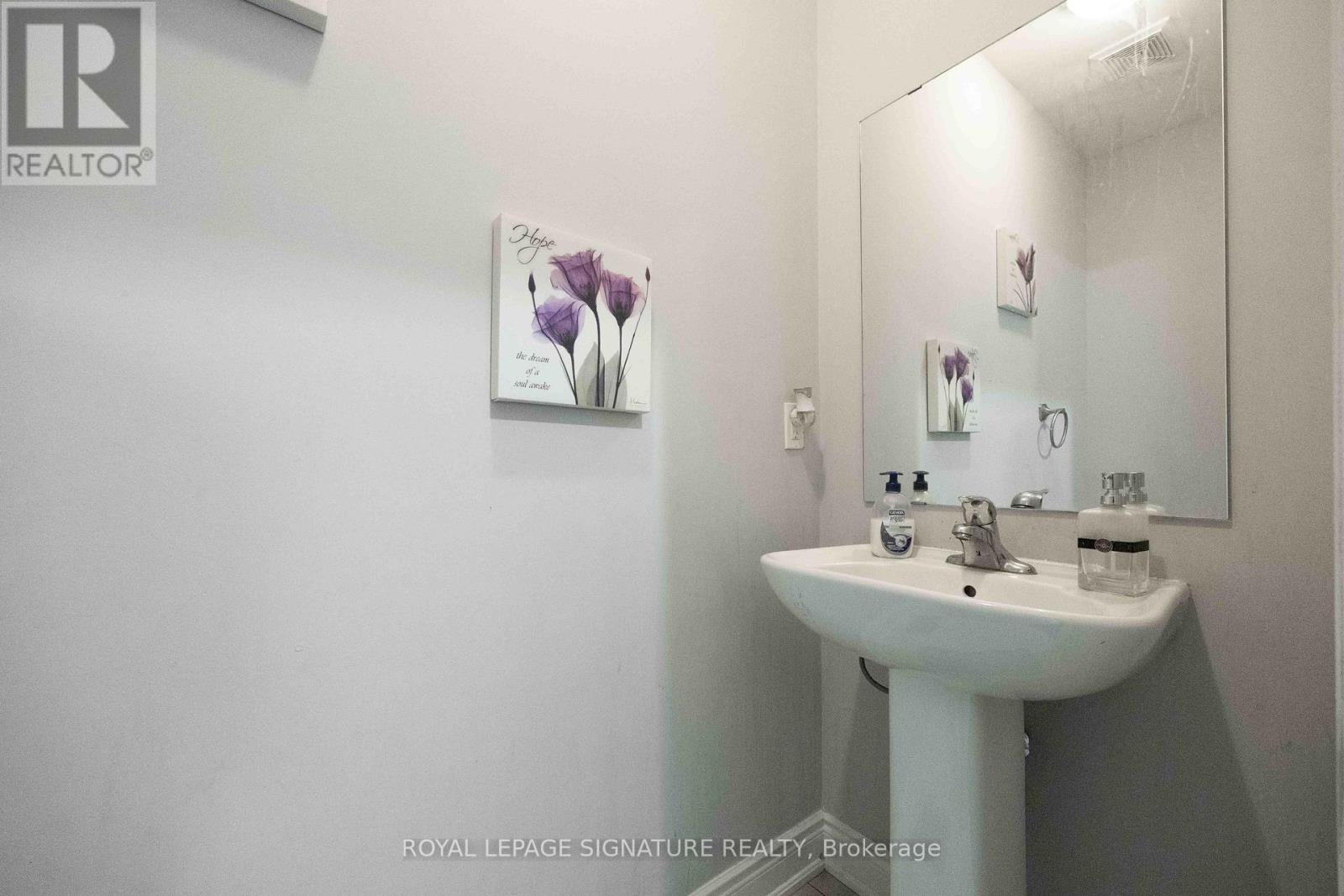 189 Algoma Drive, Vaughan, Ontario  L4H 4H1 - Photo 18 - N12477063