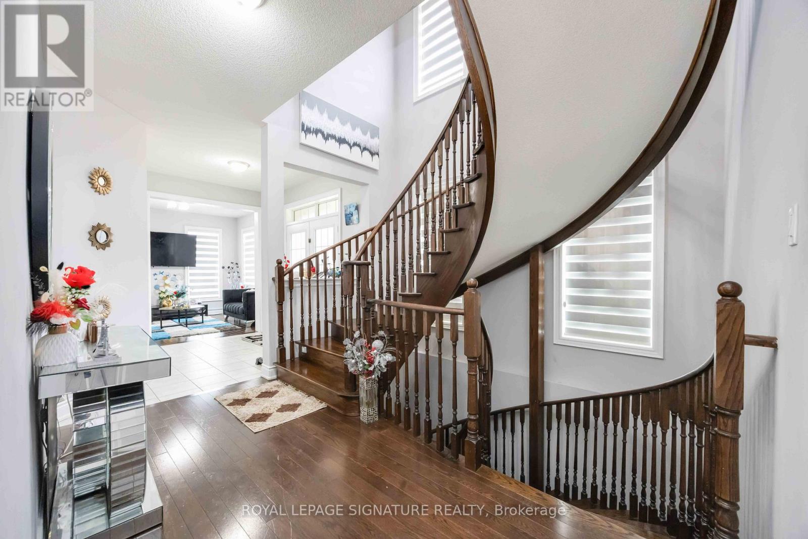 189 Algoma Drive, Vaughan, Ontario  L4H 4H1 - Photo 33 - N12477063