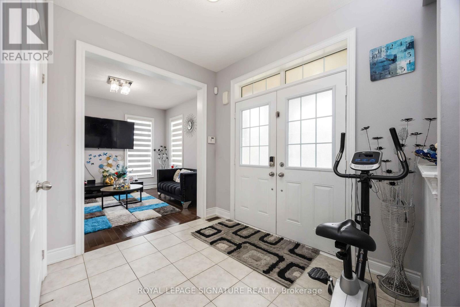 189 Algoma Drive, Vaughan, Ontario  L4H 4H1 - Photo 6 - N12477063