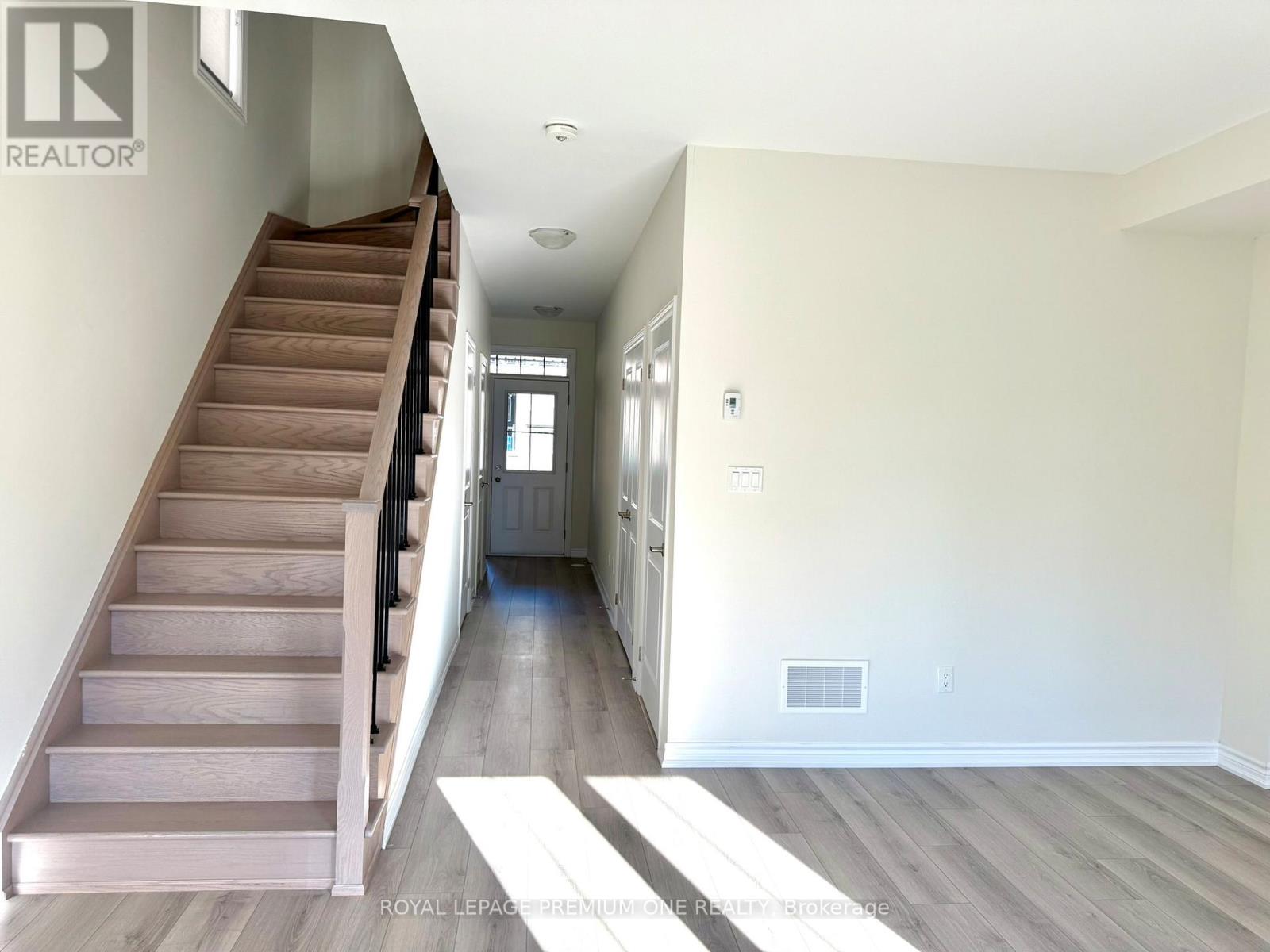 15 Verbana Street, East Gwillimbury, Ontario  L9N 0T6 - Photo 11 - N12477070