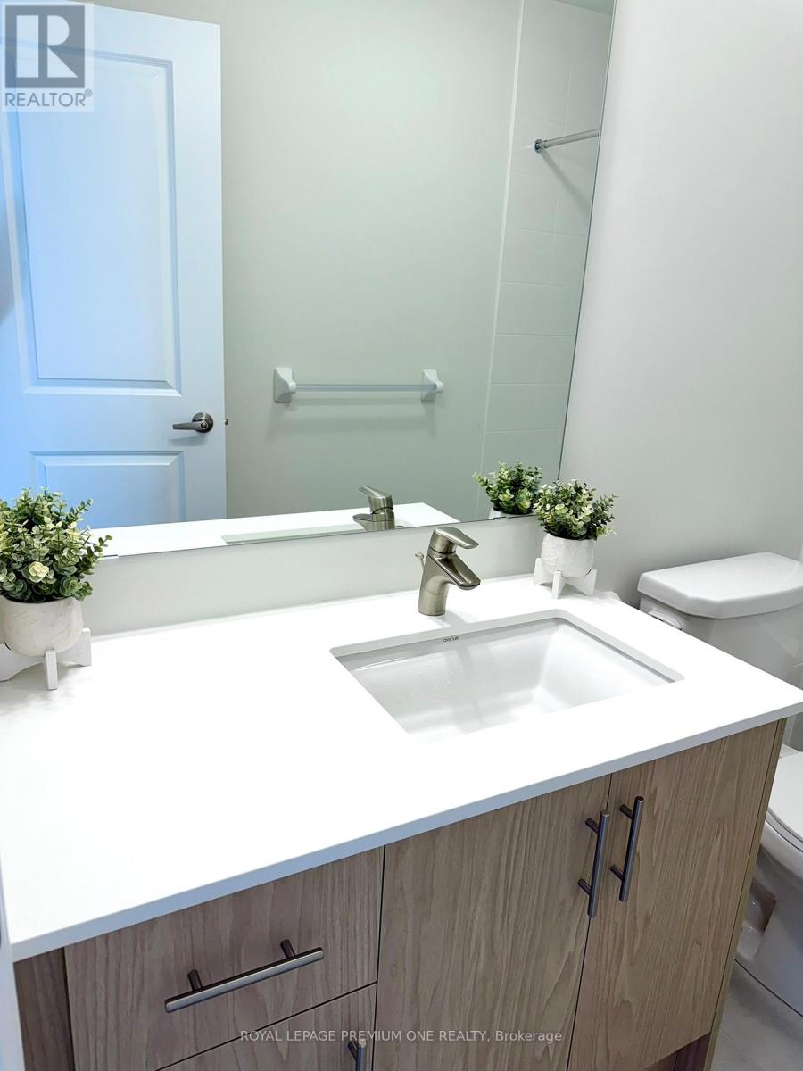 15 Verbana Street, East Gwillimbury, Ontario  L9N 0T6 - Photo 6 - N12477070