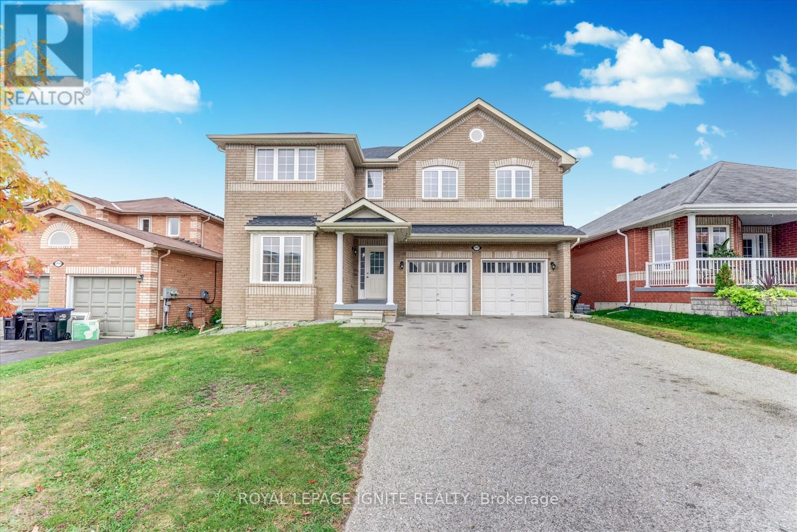 1447 Bassingthwaite Court, Innisfil, Ontario  L9S 0E1 - Photo 2 - N12477090