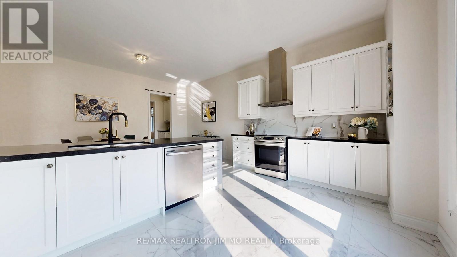 578 Baker Hill Boulevard, Whitchurch-Stouffville, Ontario  L4A 0T8 - Photo 22 - N12477108