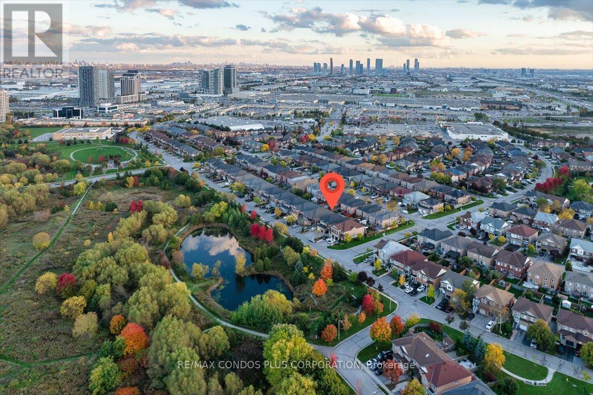 289 Deepsprings Crescent, Vaughan, Ontario  L6A 3L6 - Photo 4 - N12477115