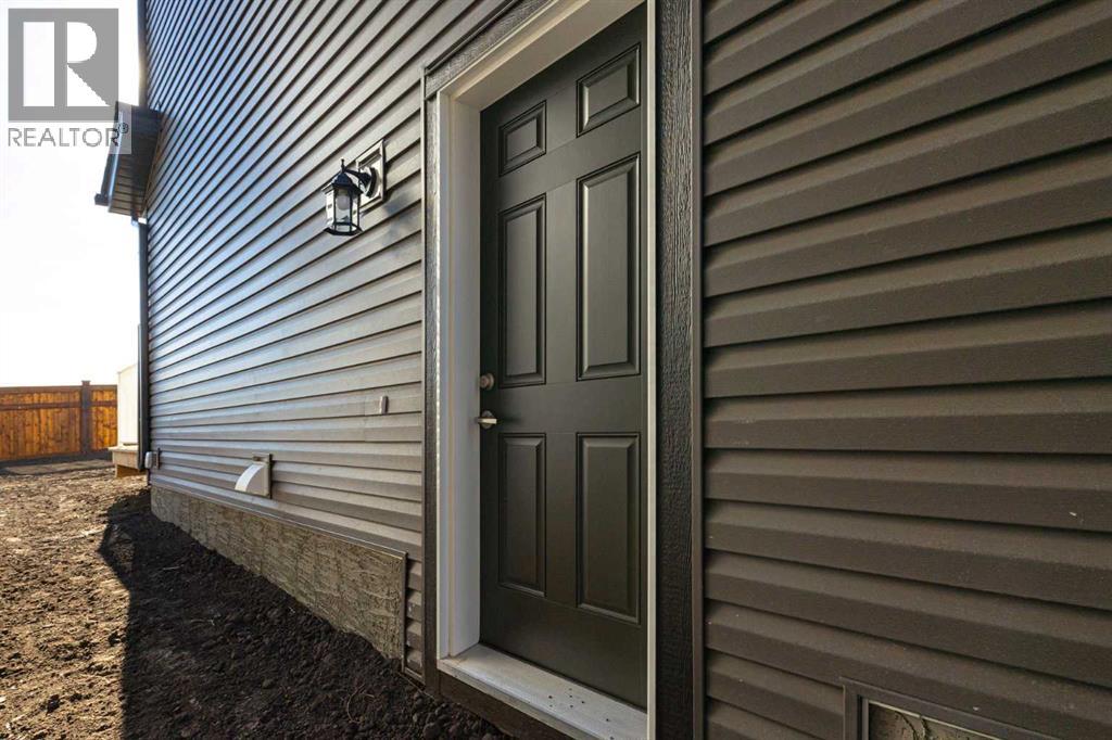 93 Sora Gardens Se, Calgary, Alberta  T3S 0V3 - Photo 2 - A2247756