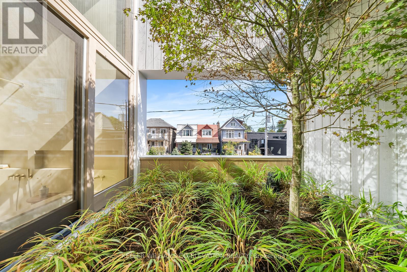 1 - 722 Lansdowne Avenue, Toronto, Ontario  M6H 3Y8 - Photo 28 - W12471058