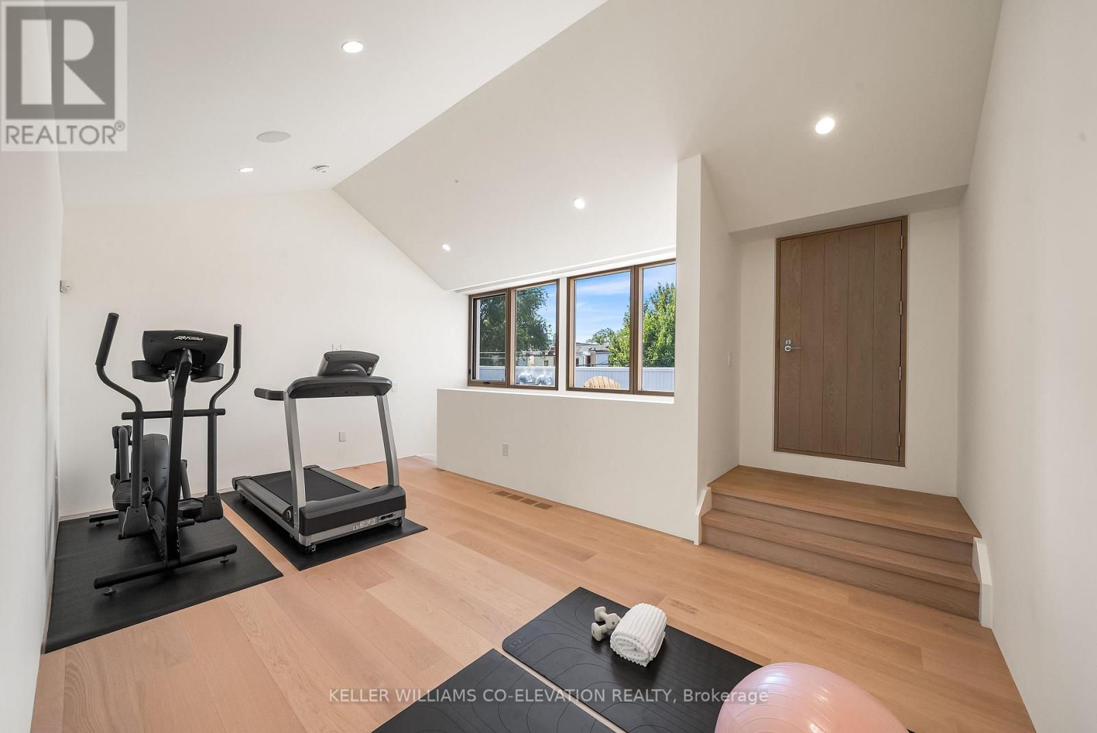 1 - 722 Lansdowne Avenue, Toronto, Ontario  M6H 3Y8 - Photo 29 - W12471058