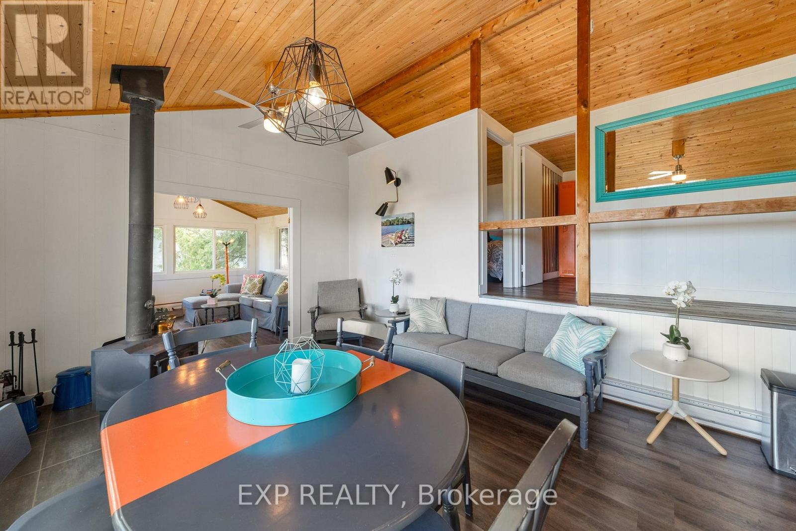 23 Pc Lane, Prince Edward County, Ontario K0K 2T0 - Photo 11 - X12477154