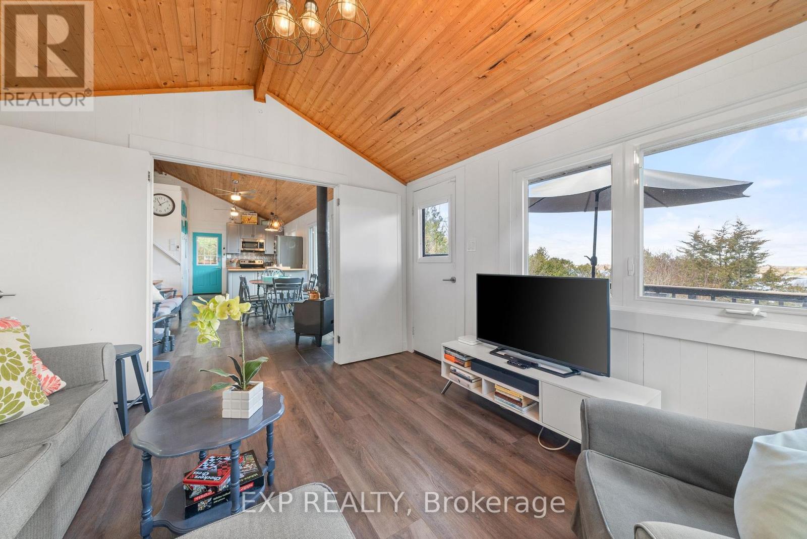 23 Pc Lane, Prince Edward County, Ontario K0K 2T0 - Photo 15 - X12477154