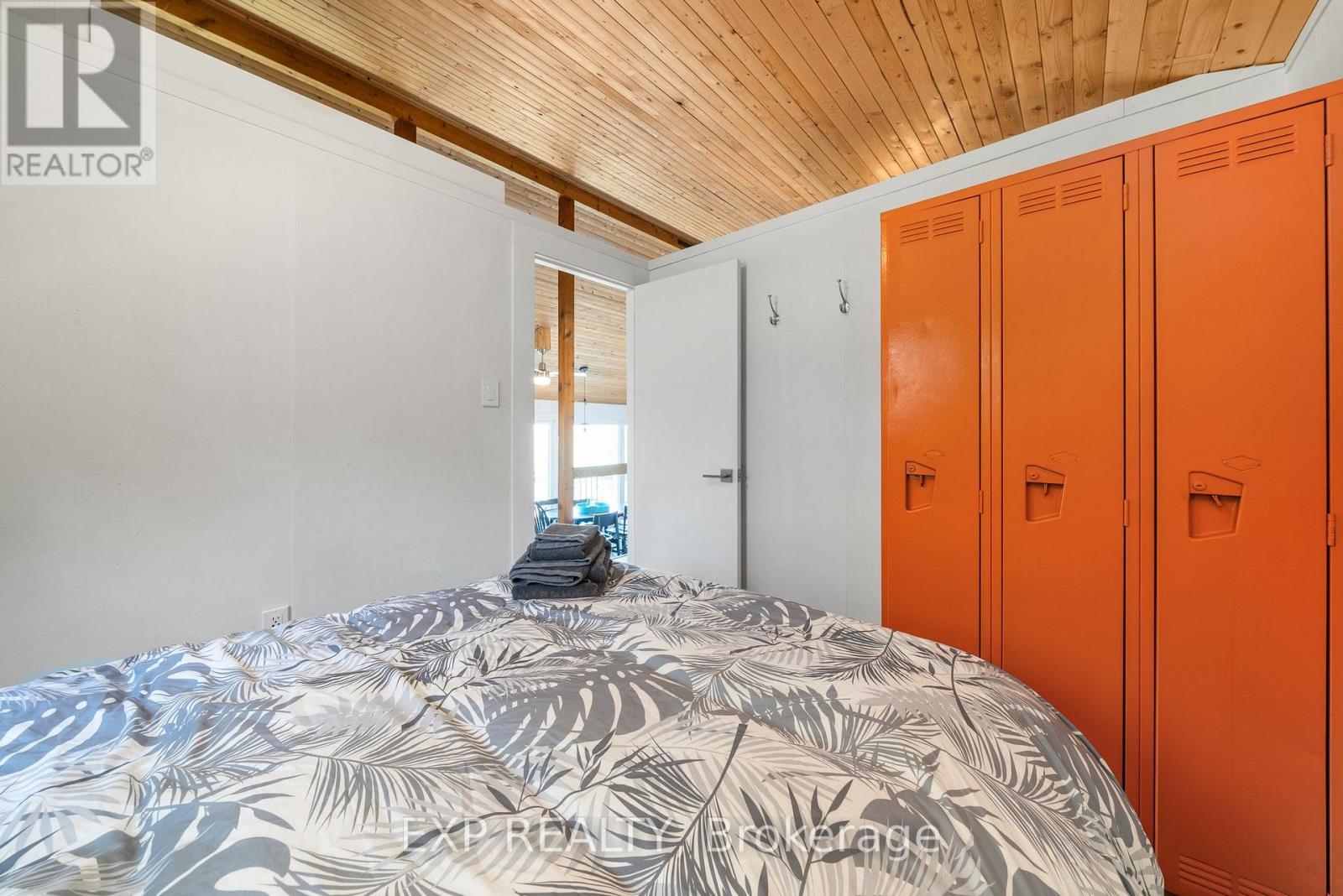 23 Pc Lane, Prince Edward County, Ontario K0K 2T0 - Photo 18 - X12477154