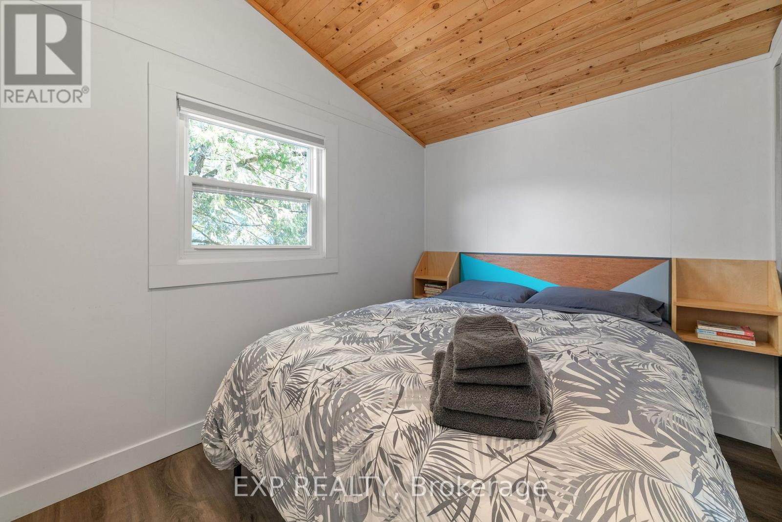 23 Pc Lane, Prince Edward County, Ontario K0K 2T0 - Photo 20 - X12477154