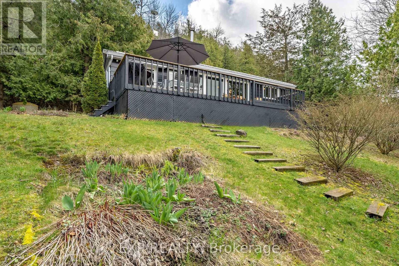 23 Pc Lane, Prince Edward County, Ontario K0K 2T0 - Photo 25 - X12477154