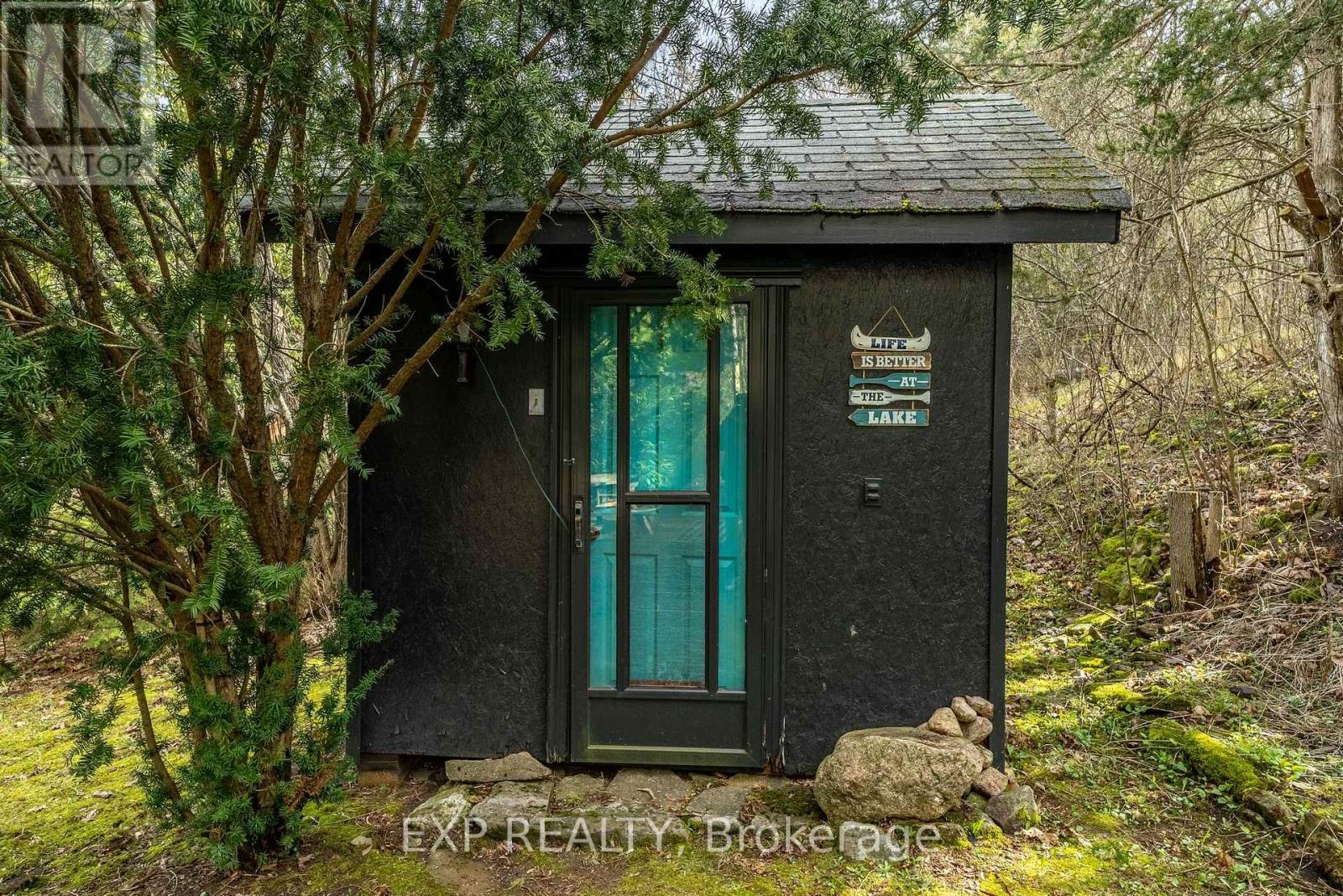 23 Pc Lane, Prince Edward County, Ontario K0K 2T0 - Photo 31 - X12477154