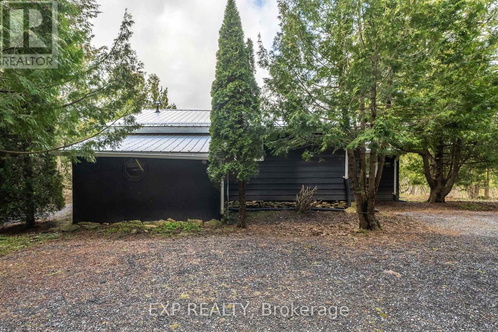 23 Pc Lane, Prince Edward County, Ontario K0K 2T0 - Photo 42 - X12477154