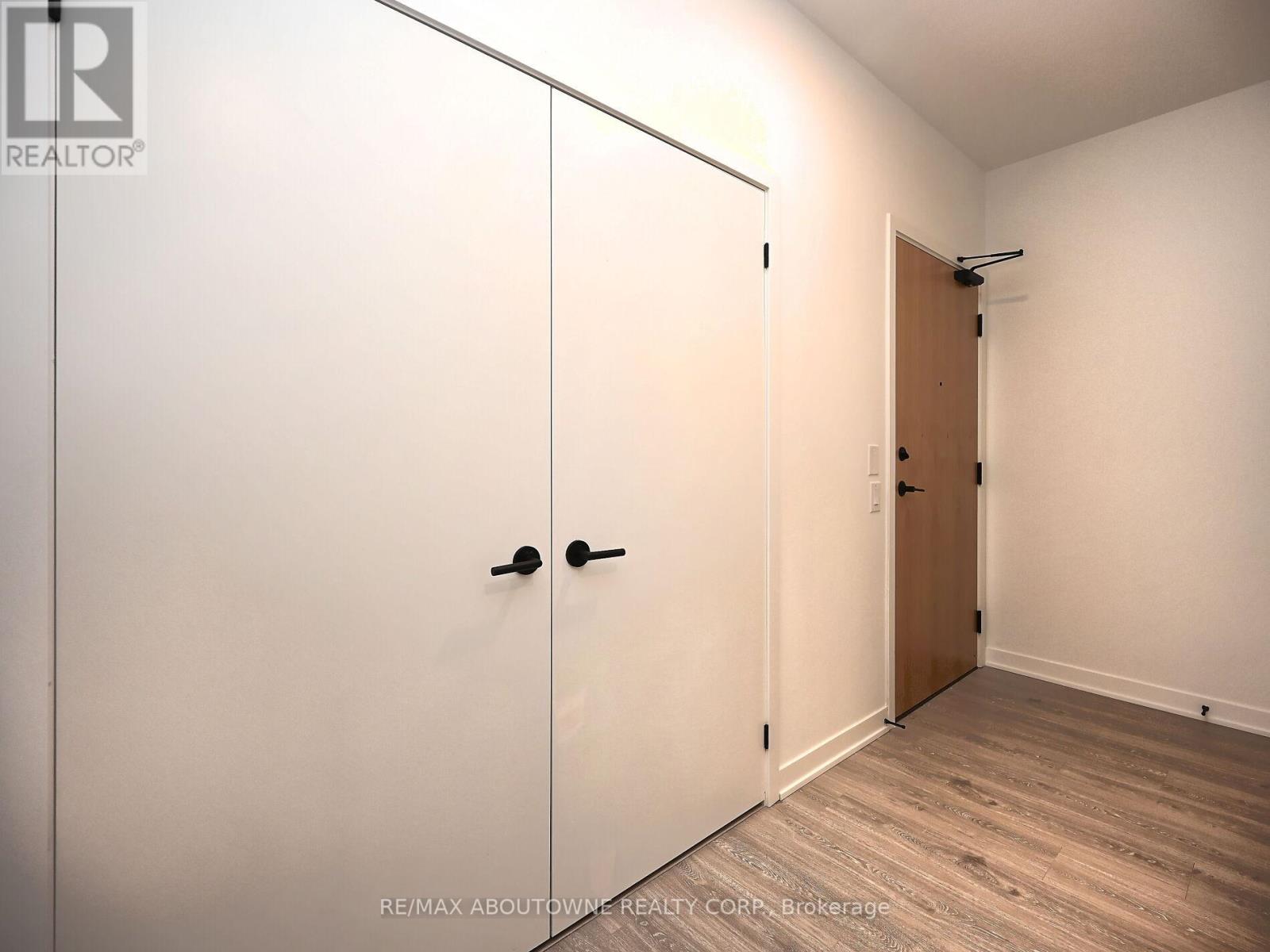 704 - 1495 Eglinton Avenue W, Mississauga, Ontario  L5M 2V8 - Photo 11 - W12477030