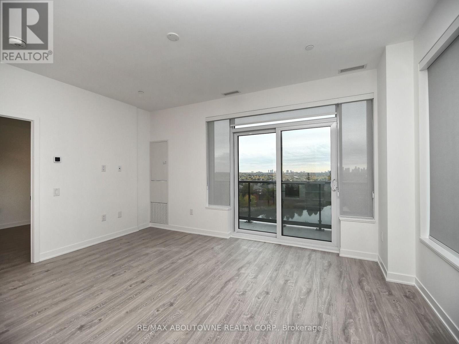 704 - 1495 Eglinton Avenue W, Mississauga, Ontario  L5M 2V8 - Photo 13 - W12477030