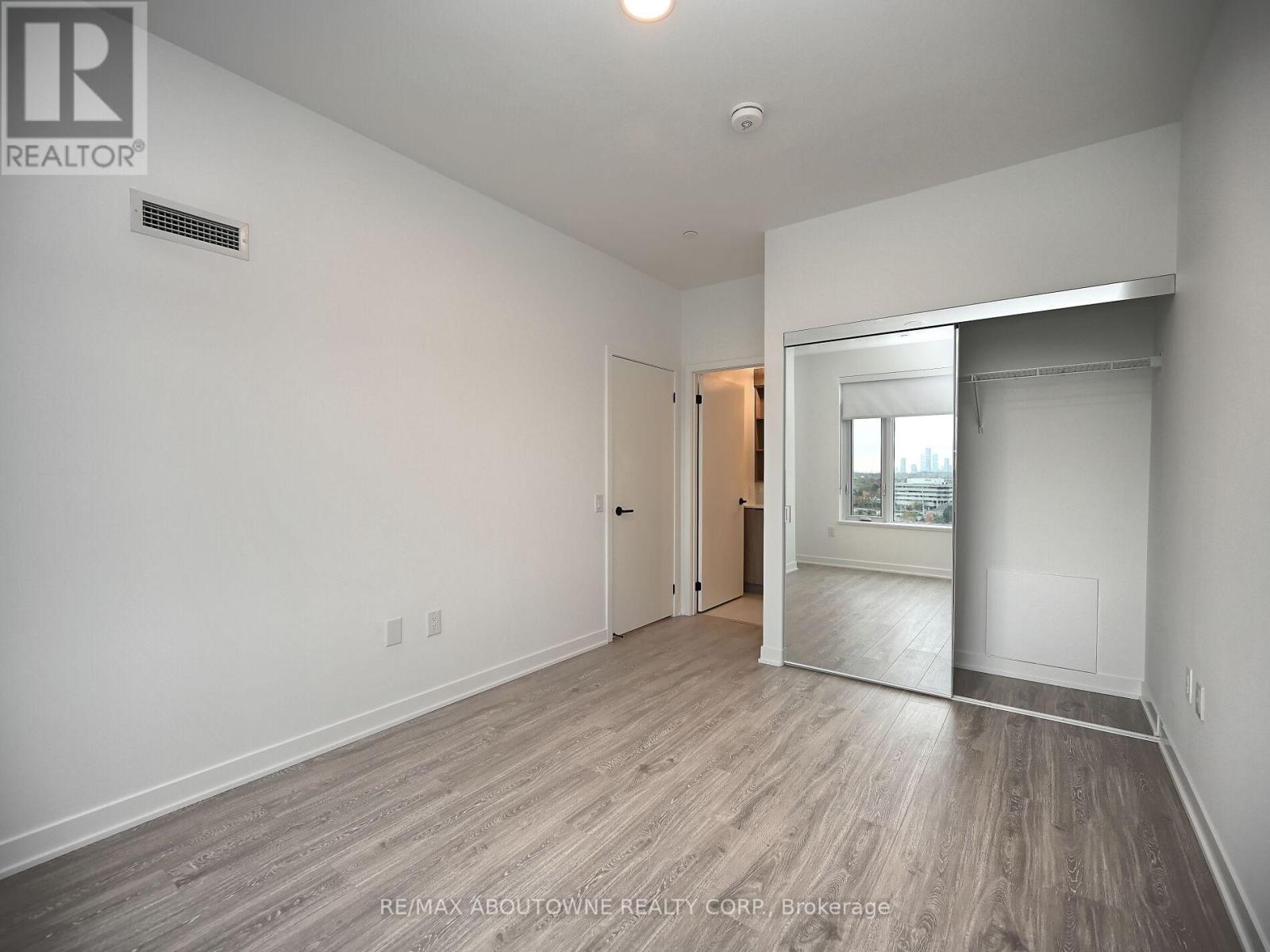 704 - 1495 Eglinton Avenue W, Mississauga, Ontario  L5M 2V8 - Photo 24 - W12477030