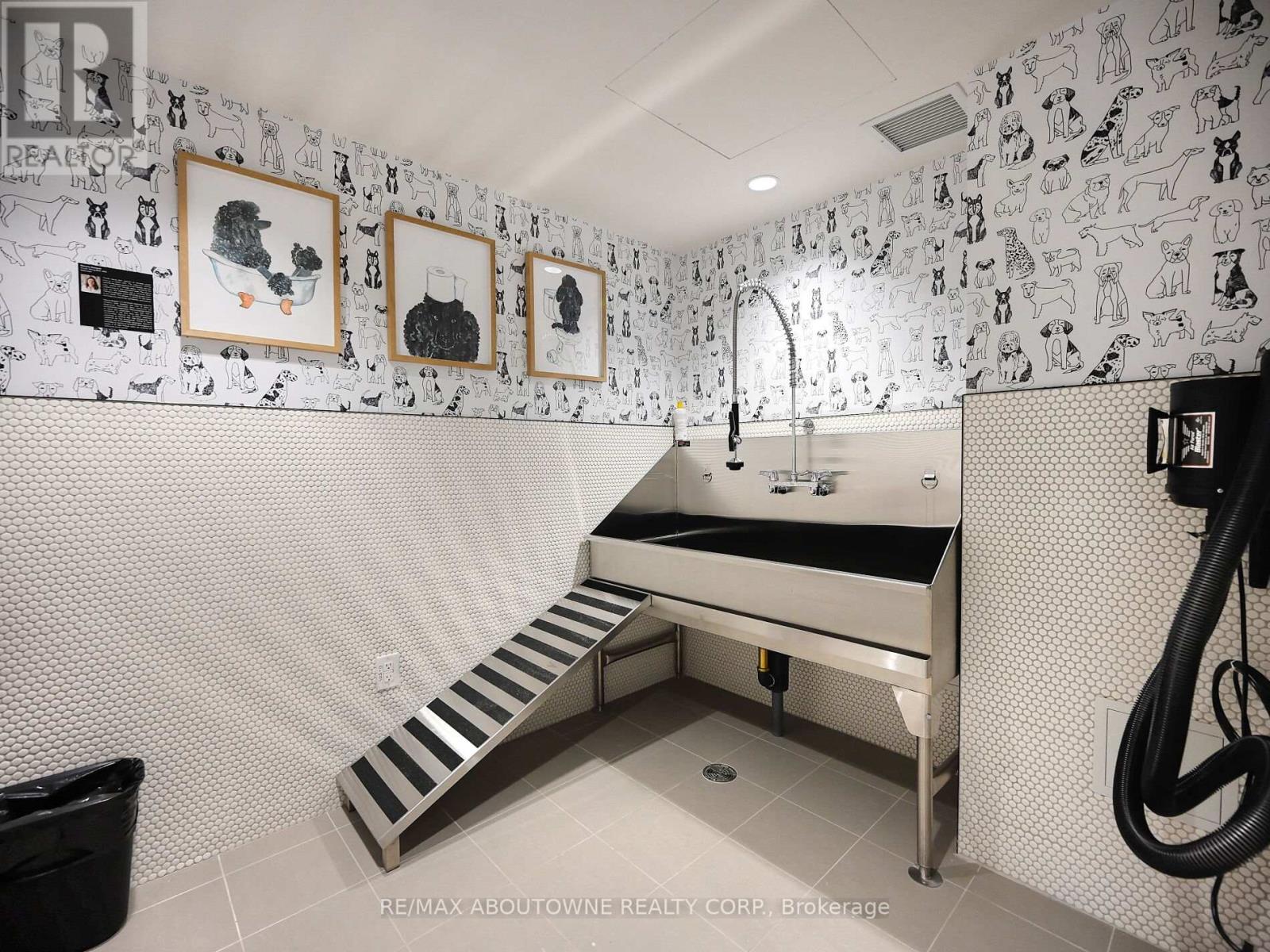 704 - 1495 Eglinton Avenue W, Mississauga, Ontario  L5M 2V8 - Photo 44 - W12477030