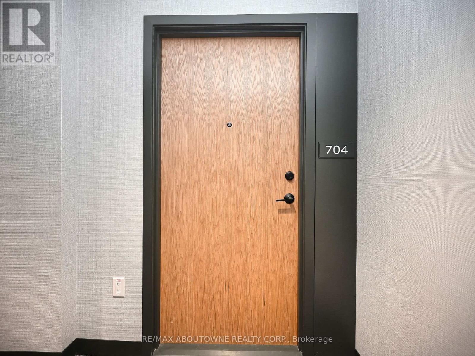 704 - 1495 Eglinton Avenue W, Mississauga, Ontario  L5M 2V8 - Photo 8 - W12477030