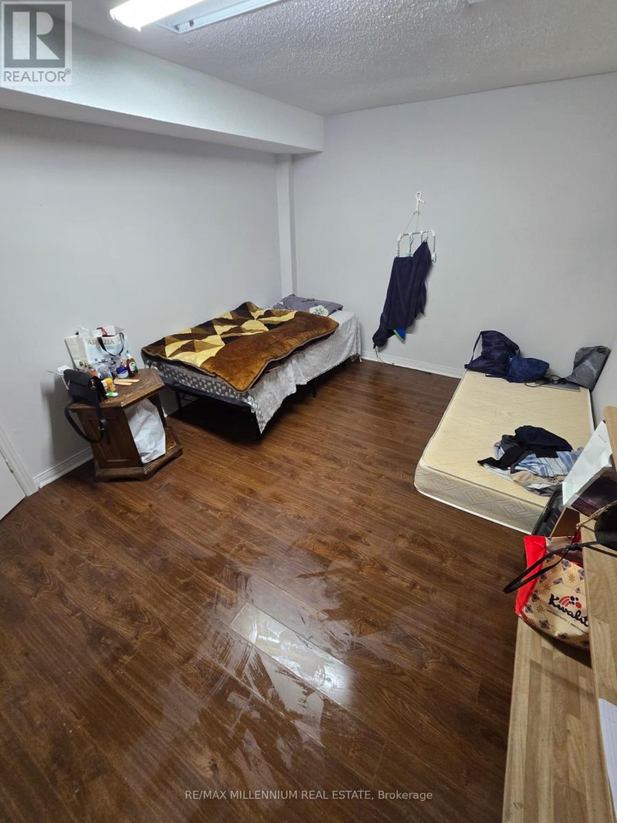 83 Cinrickbar Drive, Toronto, Ontario  M9W 6X3 - Photo 11 - W12477045