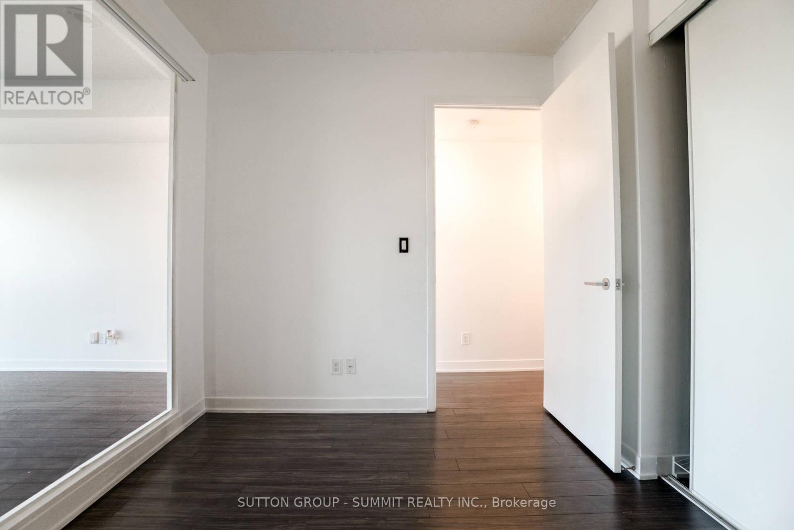 2822 - 165 Legion Road N, Toronto, Ontario  M8Y 0B3 - Photo 18 - W12477048