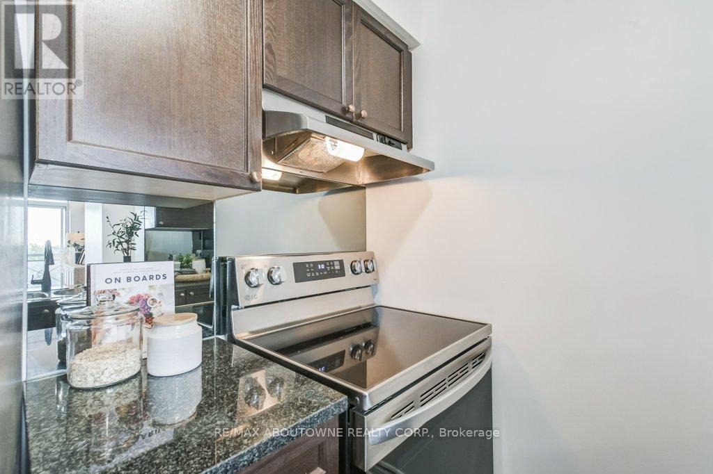 405 - 2325 Central Park Drive, Oakville, Ontario  L6H 0E2 - Photo 17 - W12477053