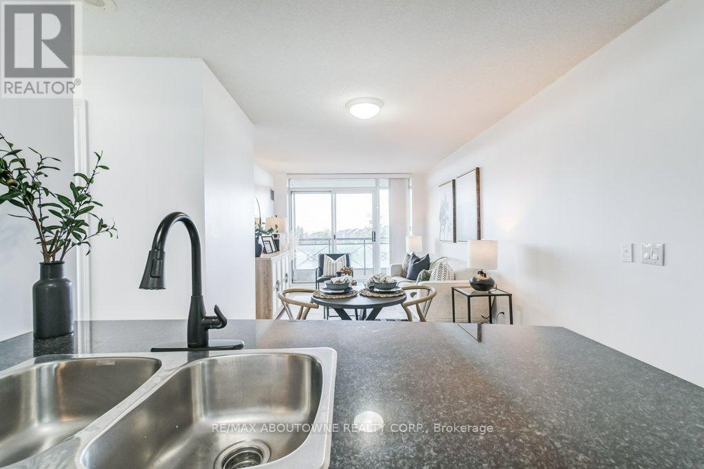 405 - 2325 Central Park Drive, Oakville, Ontario  L6H 0E2 - Photo 18 - W12477053