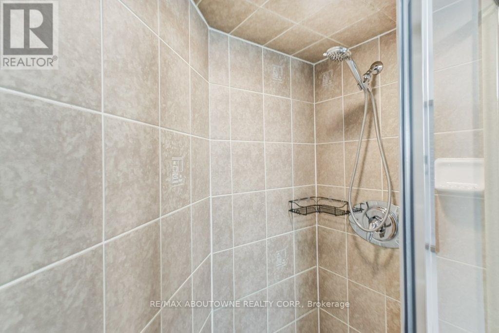 405 - 2325 Central Park Drive, Oakville, Ontario  L6H 0E2 - Photo 33 - W12477053