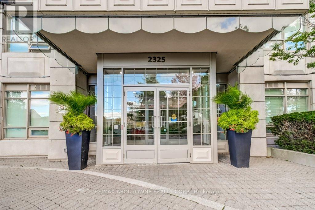 405 - 2325 Central Park Drive, Oakville, Ontario  L6H 0E2 - Photo 4 - W12477053