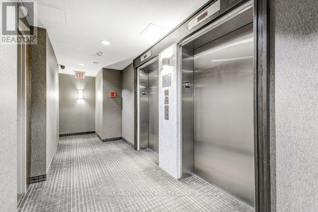 405 - 2325 Central Park Drive, Oakville, Ontario  L6H 0E2 - Photo 7 - W12477053