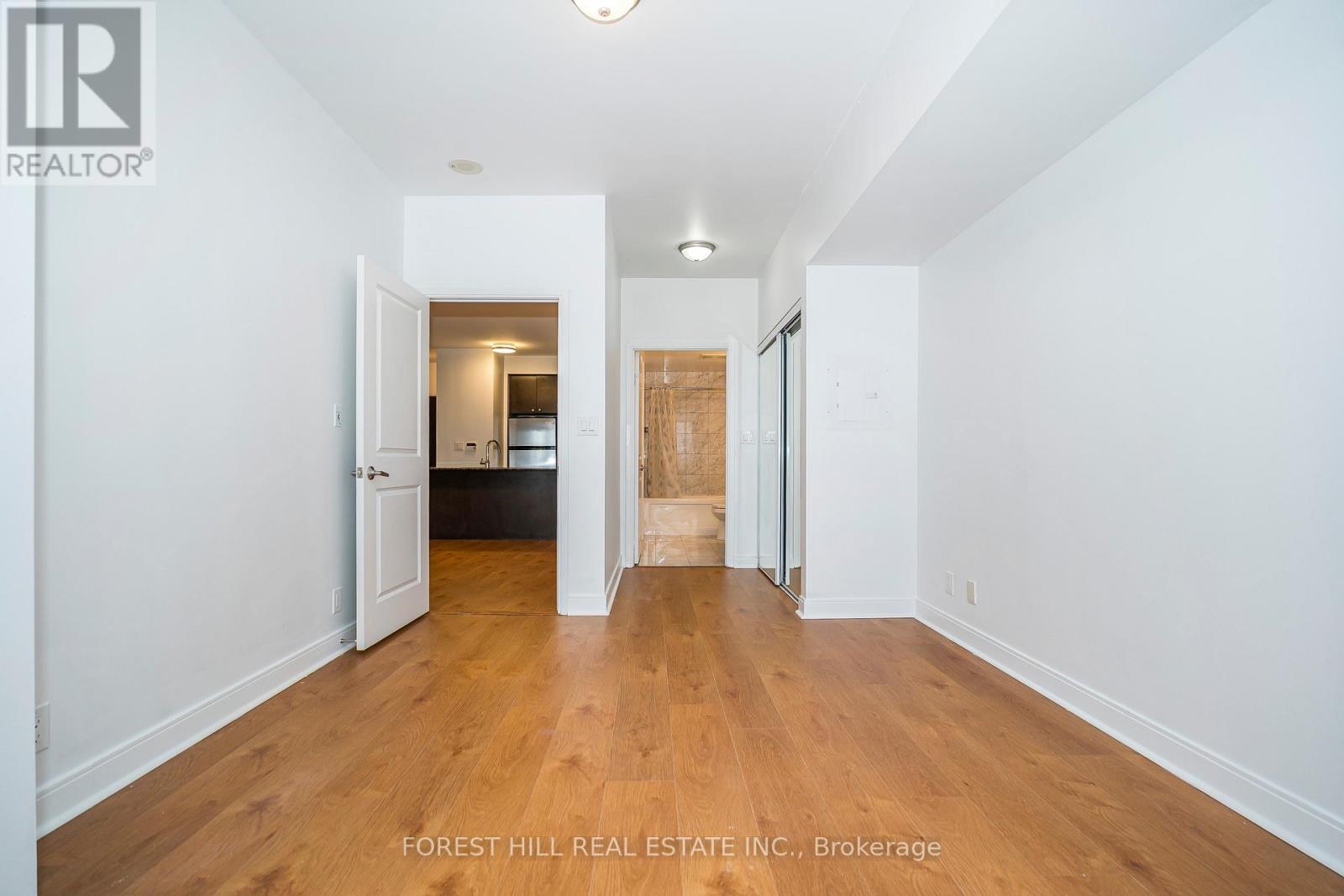 2207 - 60 Absolute Avenue, Mississauga, Ontario  L4Z 0A9 - Photo 7 - W12477058