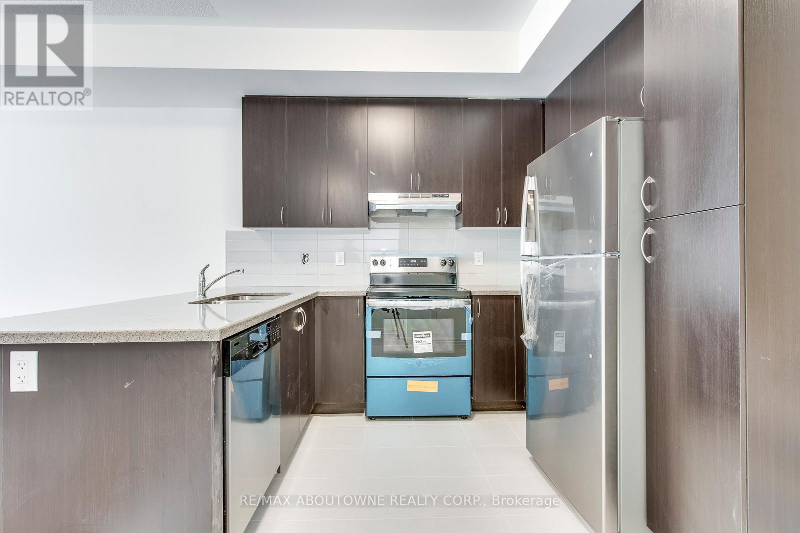 15 - 2212 Bromsgrove Road, Mississauga, Ontario  L5J 0B3 - Photo 12 - W12477067