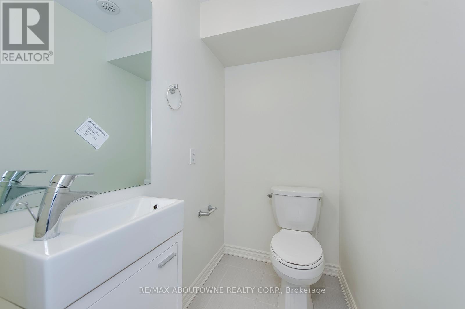 15 - 2212 Bromsgrove Road, Mississauga, Ontario  L5J 0B3 - Photo 14 - W12477067