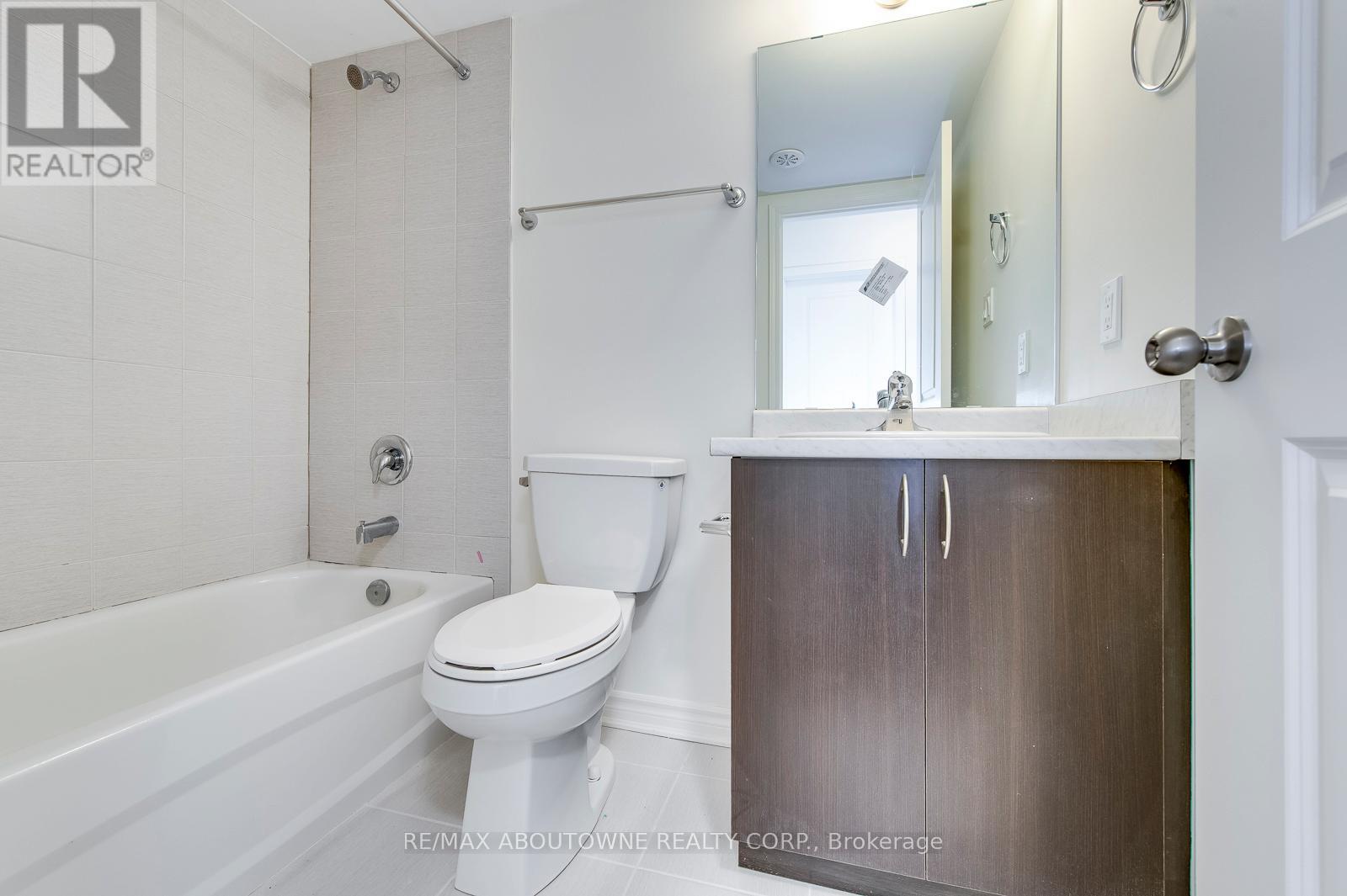 15 - 2212 Bromsgrove Road, Mississauga, Ontario  L5J 0B3 - Photo 18 - W12477067