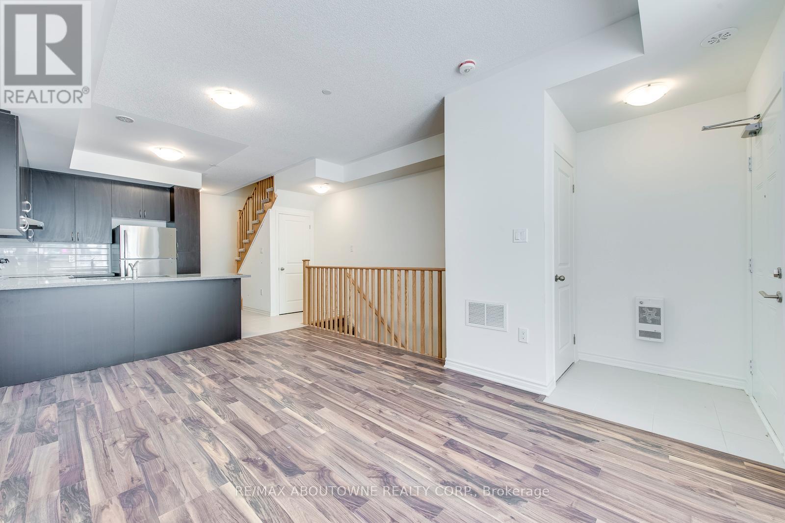 15 - 2212 Bromsgrove Road, Mississauga, Ontario  L5J 0B3 - Photo 4 - W12477067