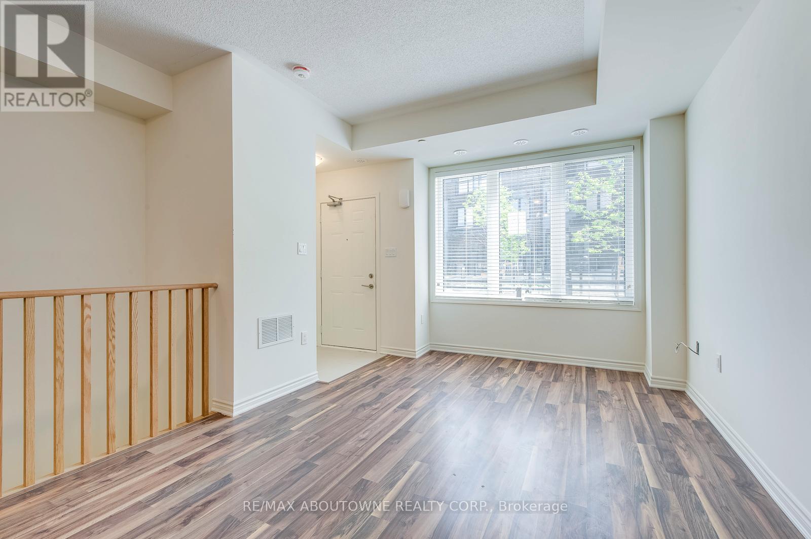 15 - 2212 Bromsgrove Road, Mississauga, Ontario  L5J 0B3 - Photo 8 - W12477067