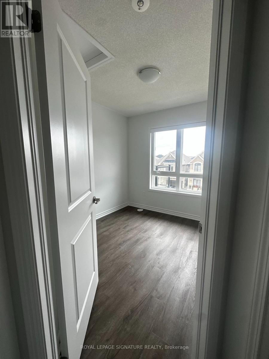 24 - 1259 Lily Crescent, Milton, Ontario  L9E 2C1 - Photo 6 - W12477079