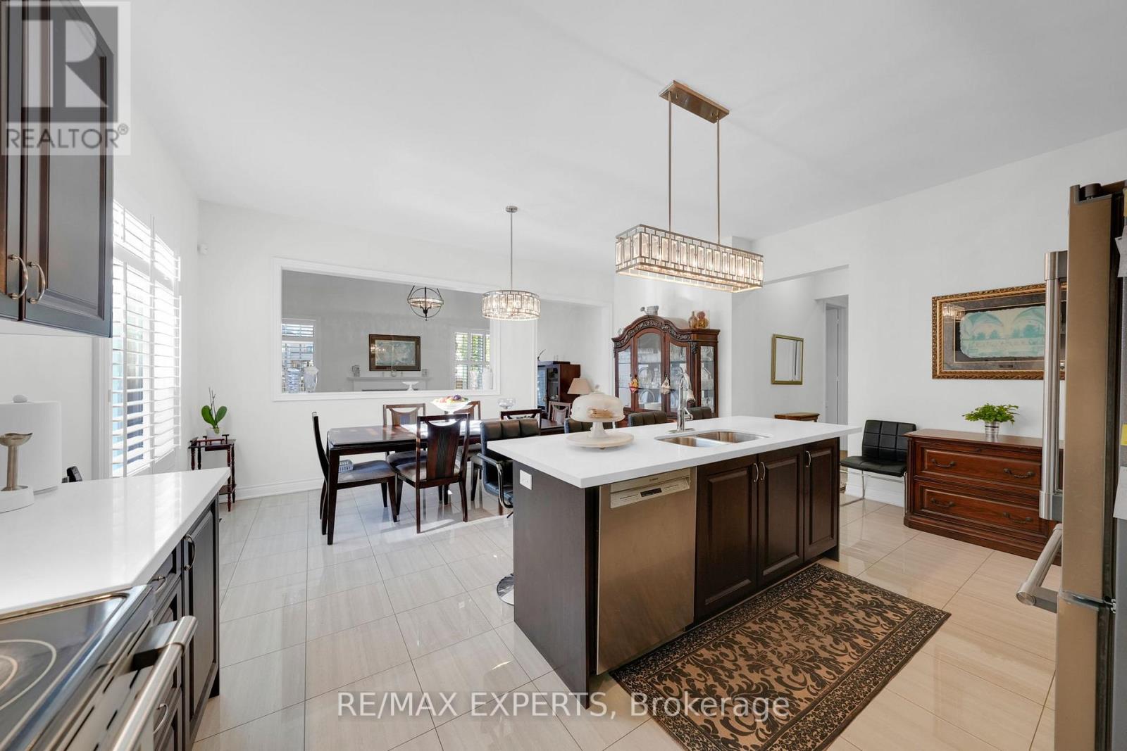 10 Falkland Road, Brampton, Ontario  L6P 4C3 - Photo 13 - W12477103