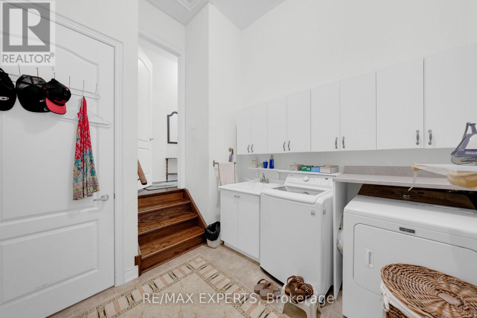10 Falkland Road, Brampton, Ontario  L6P 4C3 - Photo 24 - W12477103