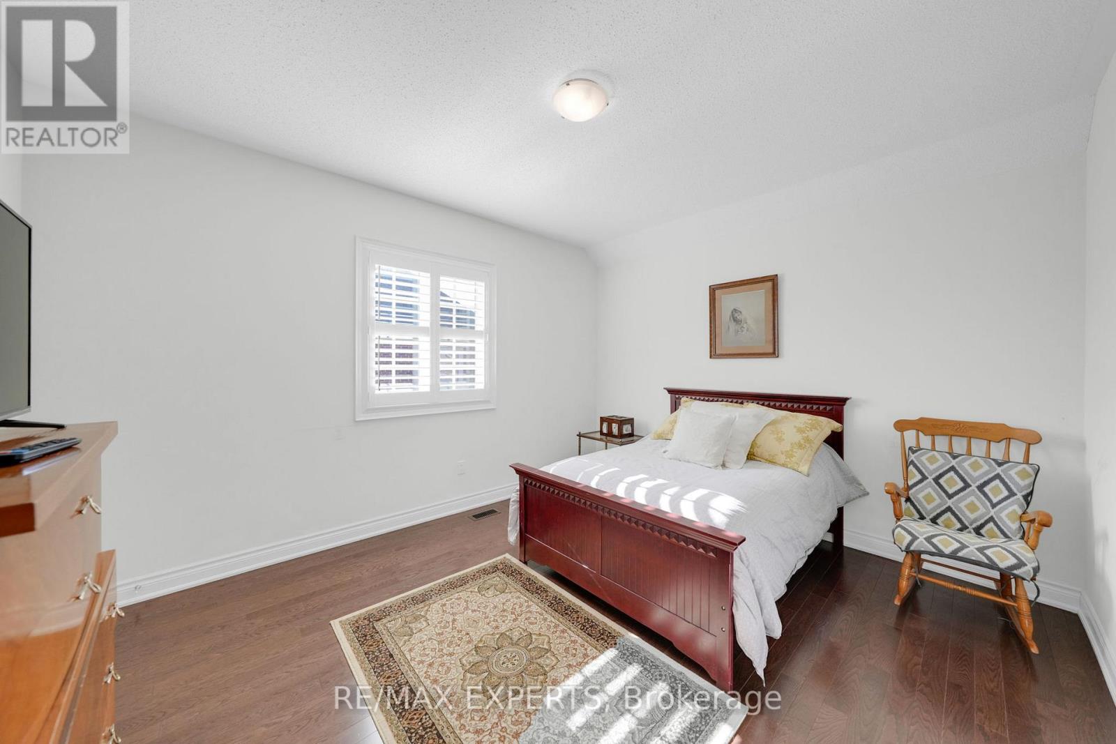 10 Falkland Road, Brampton, Ontario  L6P 4C3 - Photo 28 - W12477103