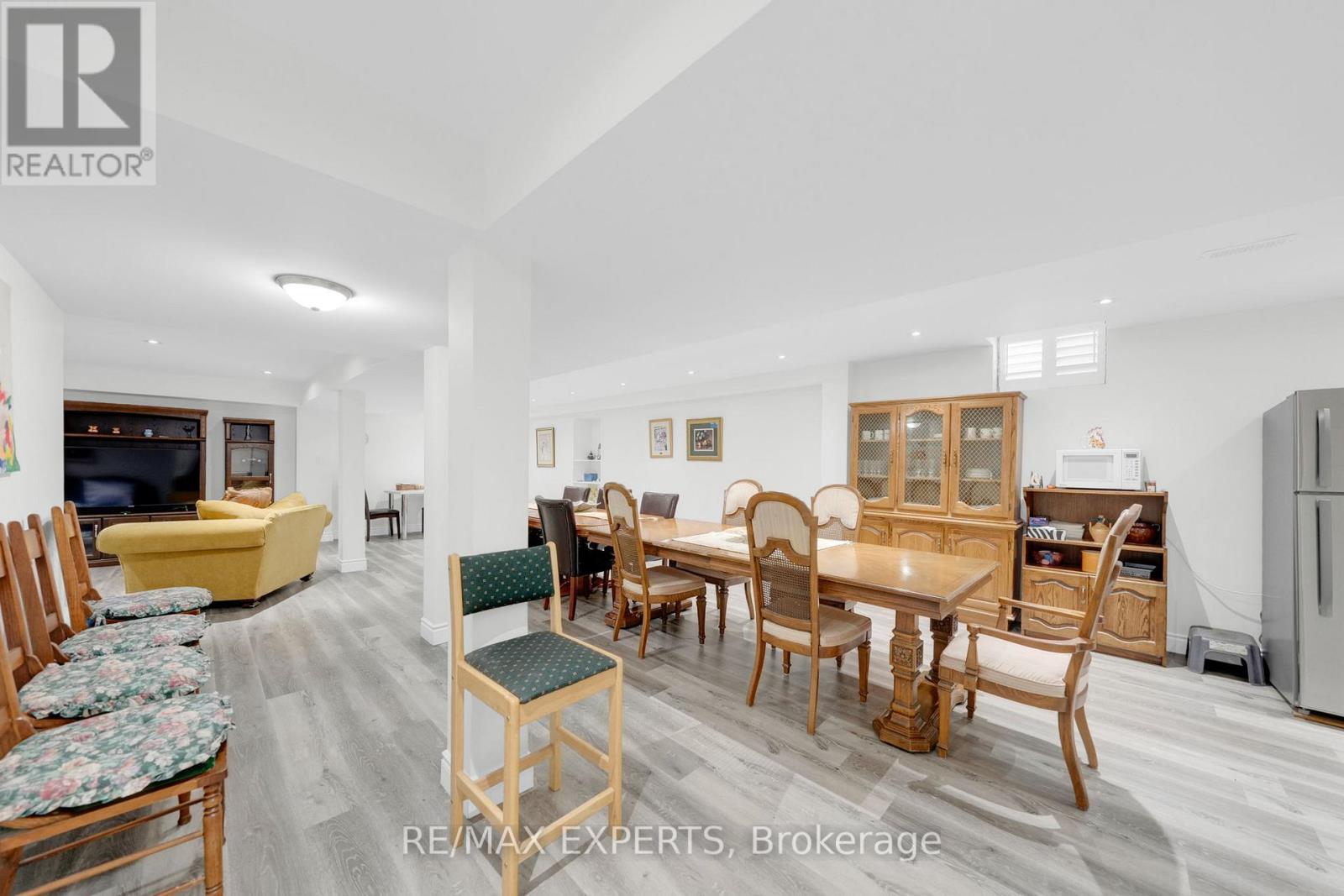 10 Falkland Road, Brampton, Ontario  L6P 4C3 - Photo 36 - W12477103