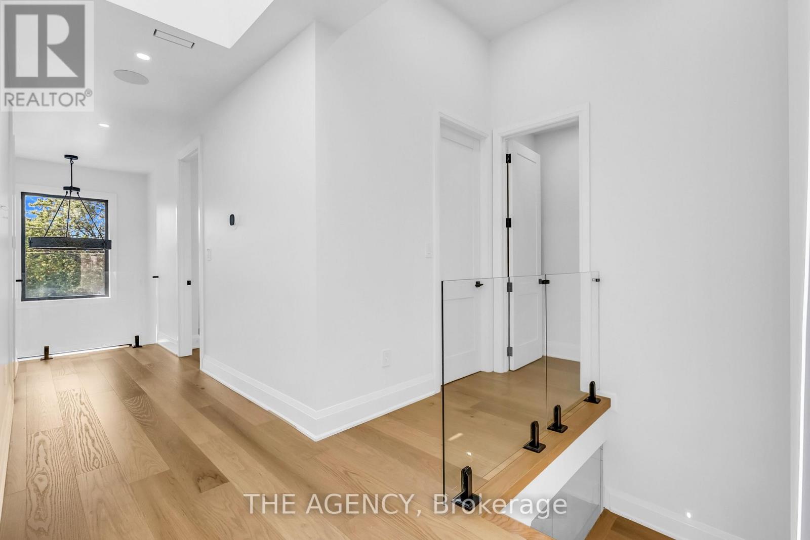 9 Earl Street, Mississauga, Ontario  L5M 1N6 - Photo 24 - W12477112