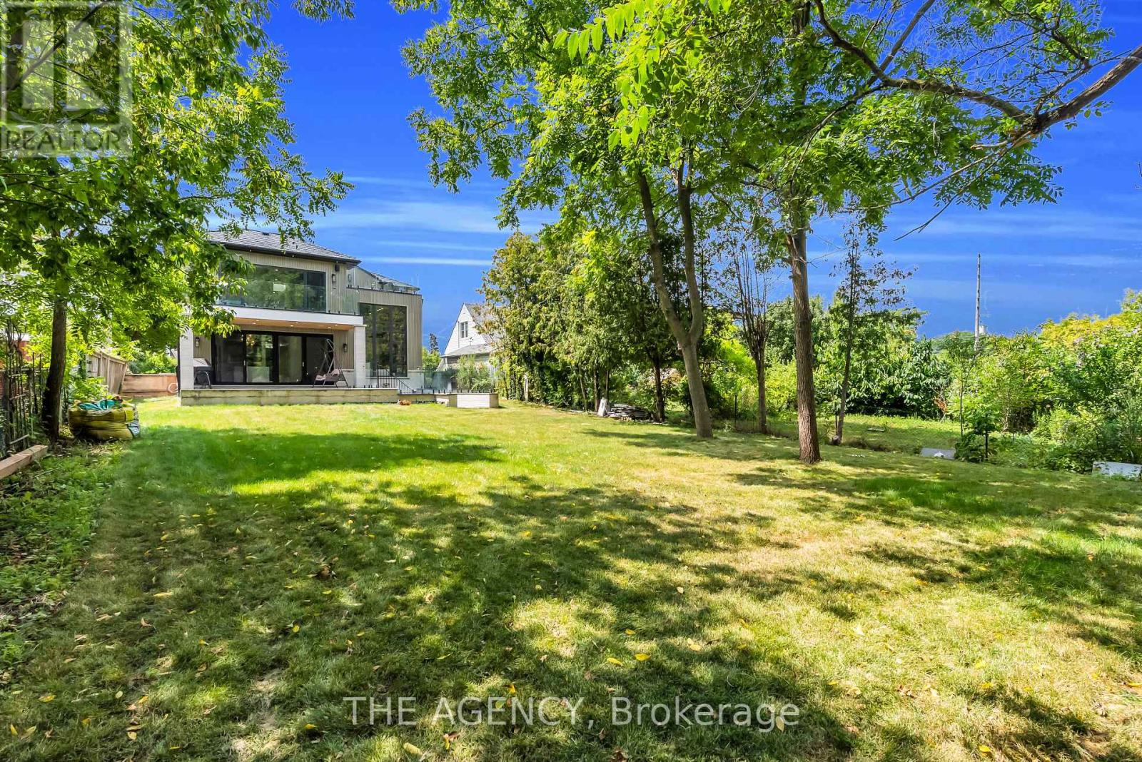 9 Earl Street, Mississauga, Ontario  L5M 1N6 - Photo 49 - W12477112