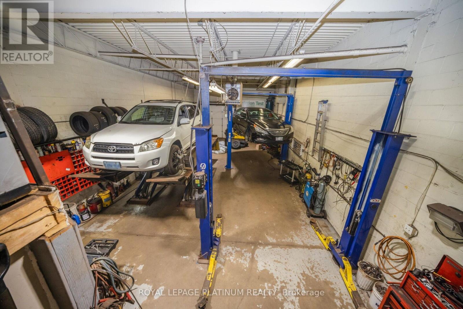 Unit 10 - 85 Rosedale Avenue W, Brampton, Ontario L6X 4H5 - Photo 17 - W12477122