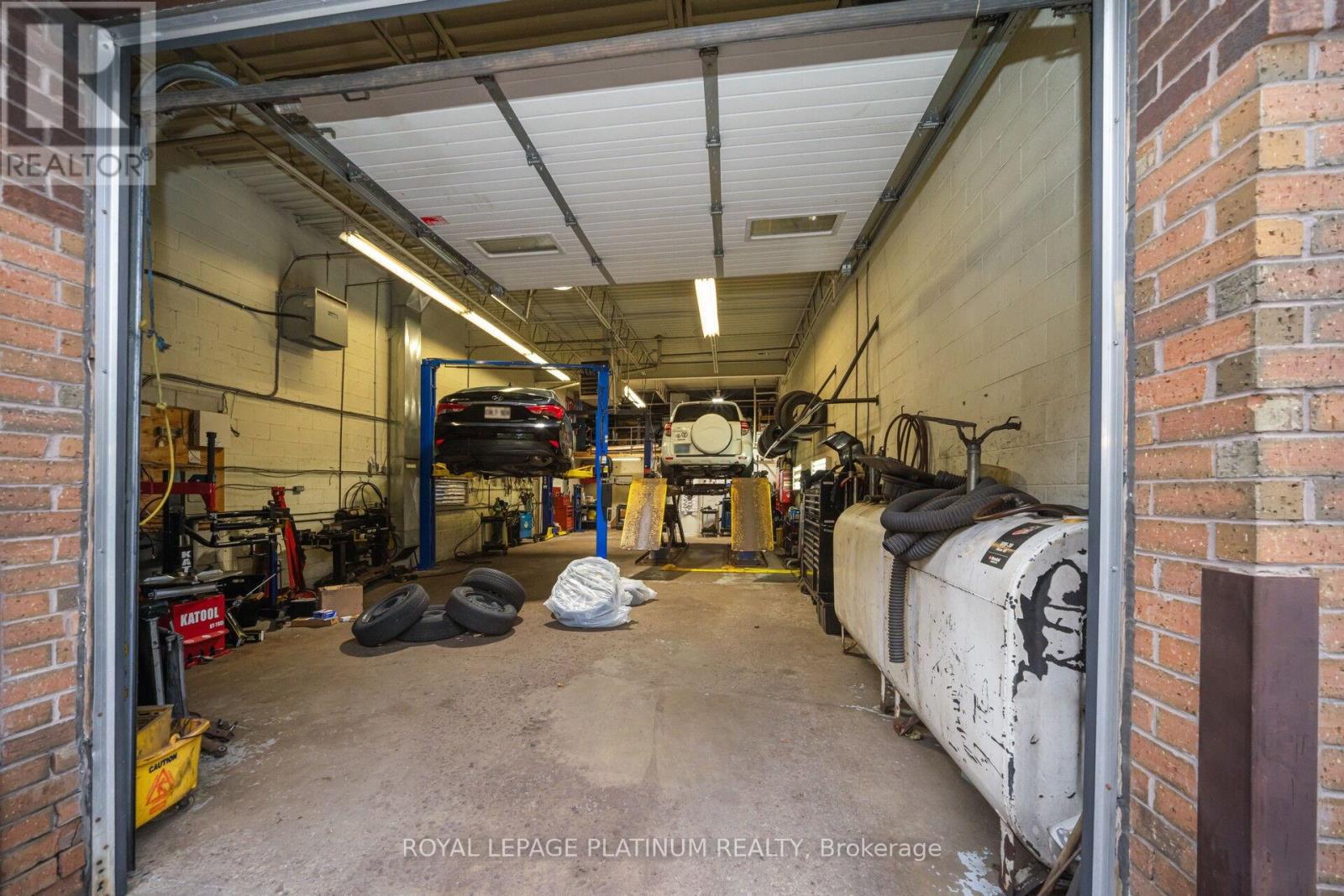 Unit 10 - 85 Rosedale Avenue W, Brampton, Ontario L6X 4H5 - Photo 21 - W12477122