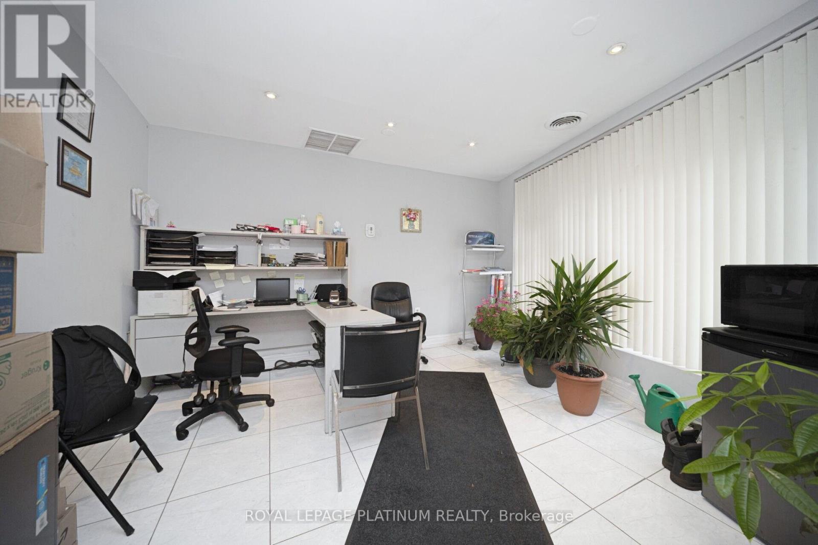 Unit 10 - 85 Rosedale Avenue W, Brampton, Ontario L6X 4H5 - Photo 40 - W12477122