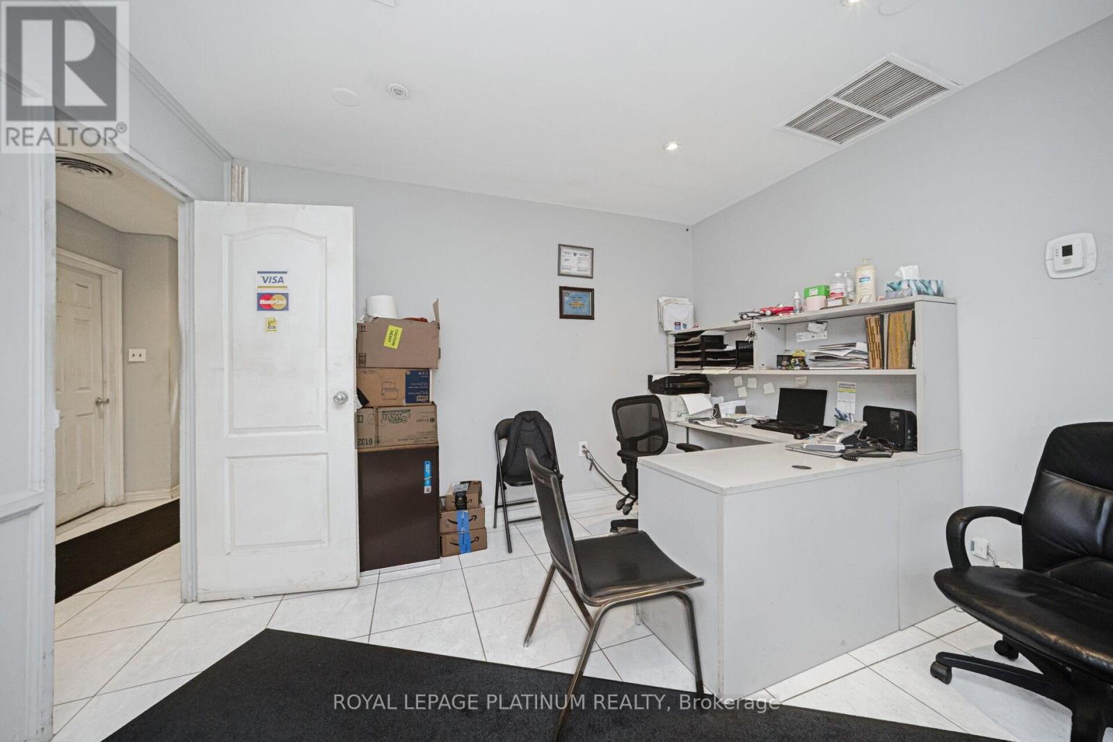 Unit 10 - 85 Rosedale Avenue W, Brampton, Ontario L6X 4H5 - Photo 42 - W12477122