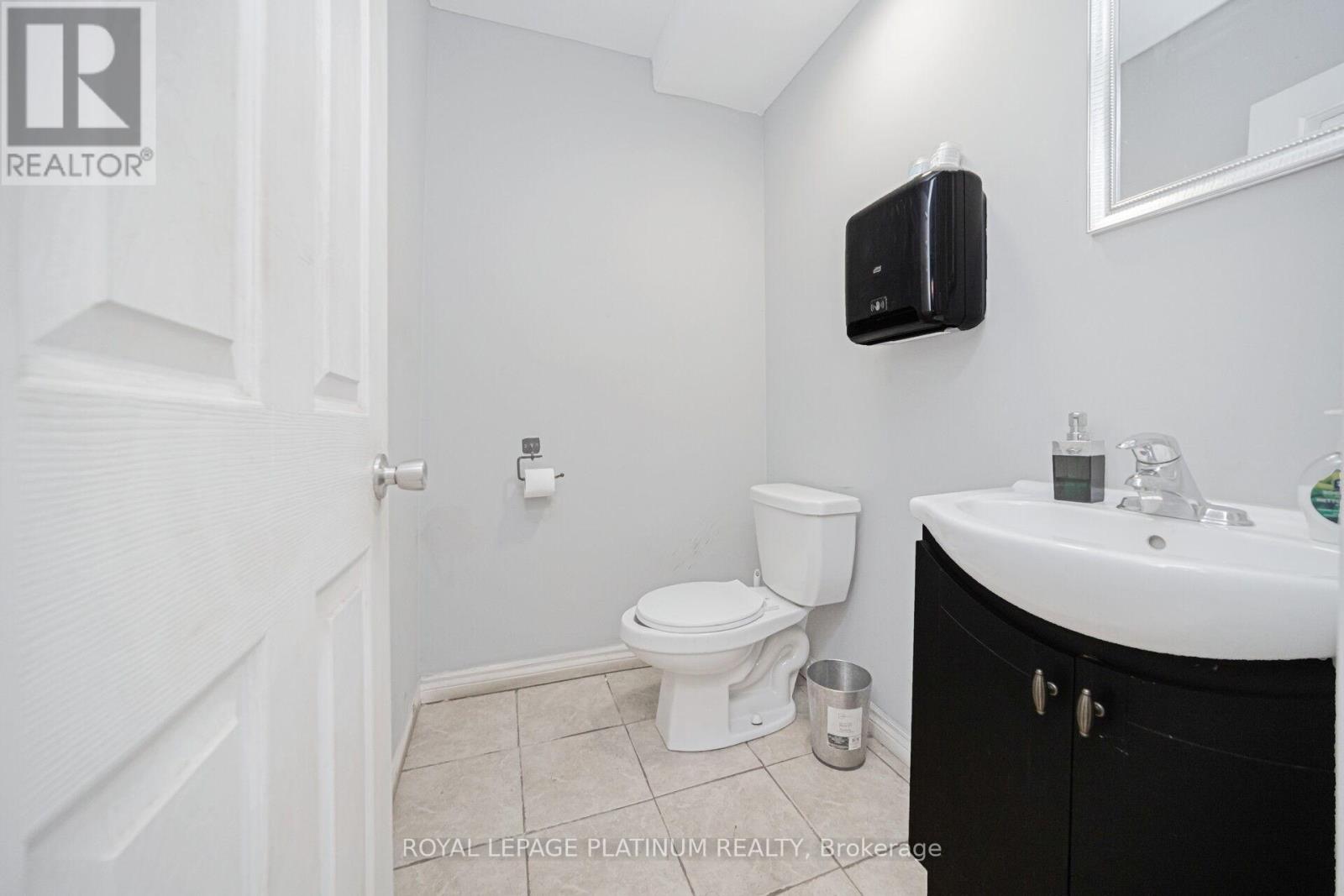 Unit 10 - 85 Rosedale Avenue W, Brampton, Ontario L6X 4H5 - Photo 44 - W12477122