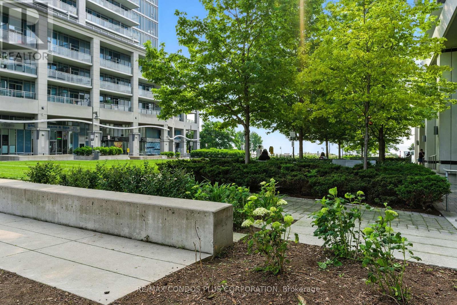 16 Brookers Lane S, Toronto, Ontario  M8V 0A5 - Photo 11 - W12477124