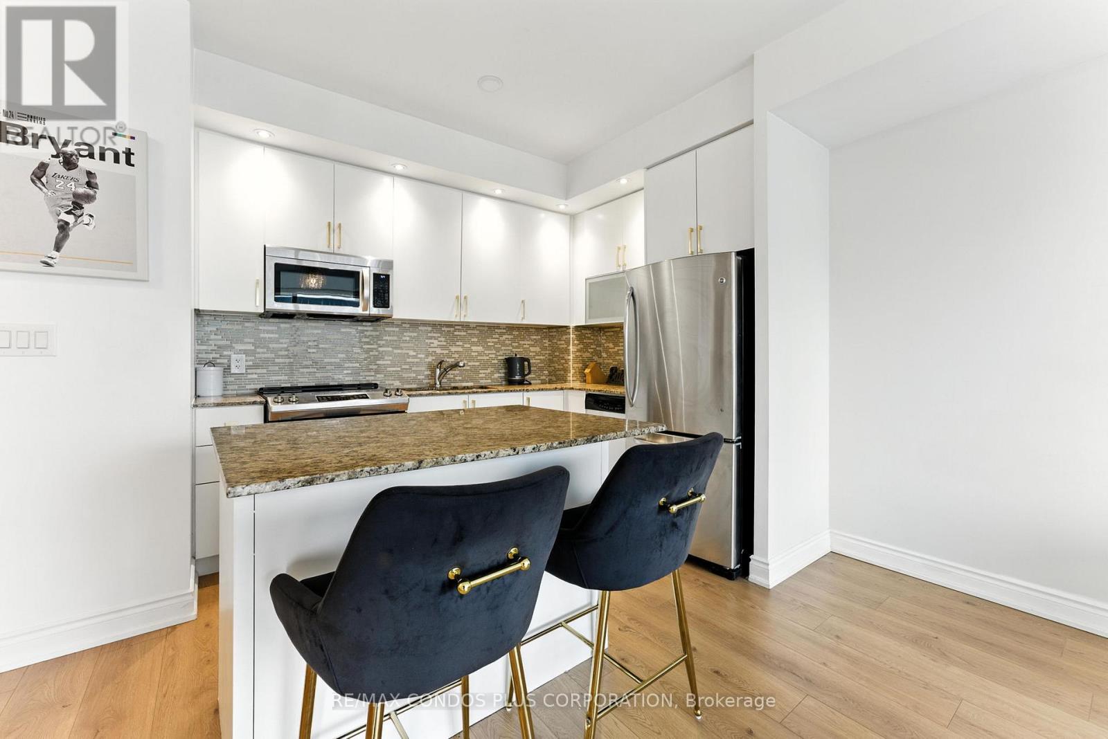 16 Brookers Lane S, Toronto, Ontario  M8V 0A5 - Photo 15 - W12477124
